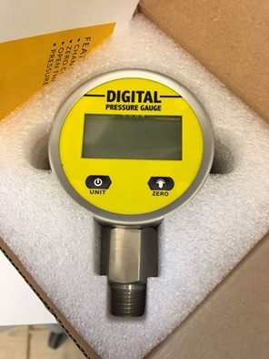 שעון מנומטר מד לחץ דיגיטלי בטווח 0-3000 מיליבר