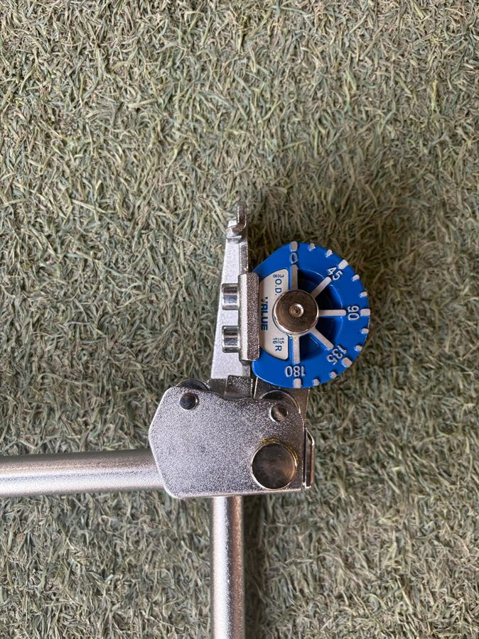 מכופף צינורות בלאק דיאמונד לקוטר 3/8