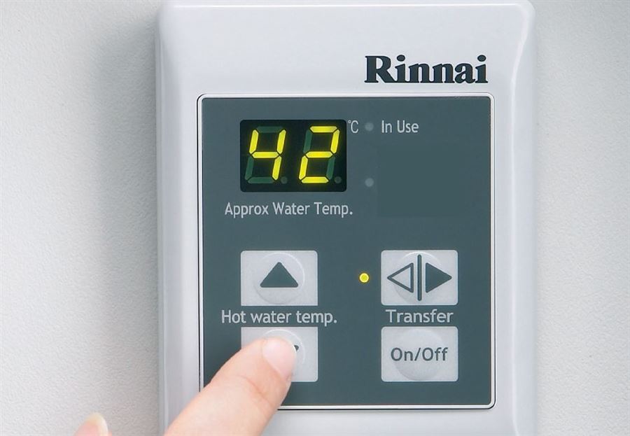 שלט / בקר טמפרטורה למחמם מים בגז 17 / 16 ליטר בדקה - Rinnai